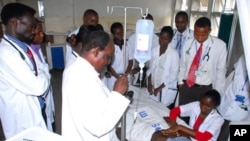 Likitoci da Ma'aikatan Asibiti 