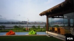 台北近郊淡水河畔的八里左岸(美国之音杨晨拍摄)