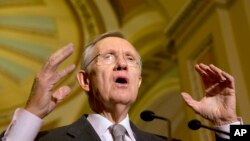 美国参议院多数党领袖里德(资料照片)