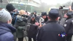 北京便衣粗暴干涉记者采访浦案纪实