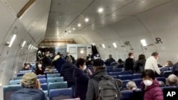 美國鑽石公主號郵輪撤僑2專機抵美 其他國家及地區將跟進。