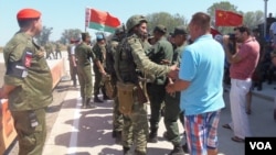 白俄羅斯和中國軍隊都出席了去年夏季在俄羅斯南部的軍事比賽活動。（美國之音白樺拍攝）