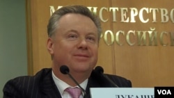 俄罗斯外交部新闻发言人卢卡舍维奇(美国之音白桦拍摄)