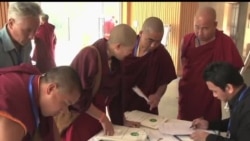 2013-11-12 美國之音視頻新聞: 喜馬拉雅山區佛教僧侶結束環保大會