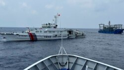 ລາຍການກະຈາຍສຽງຂອງວີໂອເອລາວ: ຟີລິບປິນ ຮຽກຮ້ອງໃຫ້ ຈີນ ຜ່ອນຄາຍຄວາມເຄັ່ງຕຶງຫຼາຍຂຶ້ນ ລຸນຫຼັງເຫດການທາງອາກາດເໜືອຊາຍຫາດ ສກາໂບໂຣ