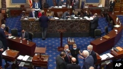 Faayilii - Senetii Yunaaytid Isteets