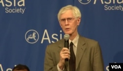 亞洲協會美中關係中心主任夏偉 (美國之音章真拍攝)