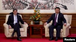 美国财政部长杰克•卢11月15日在钓鱼台国宾馆会见中国国家主席习近平
