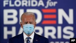 美國前副總統拜登10月13日在佛羅里達州競選活動中。