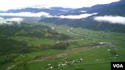 花莲罗东有机村的稻田全景 (美国之音木风拍摄)