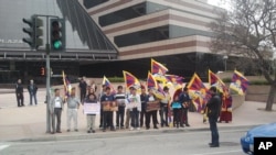 民运团体抗议美国广播董事会取消美国之音藏语节目