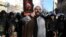 Акции протеста перед посольством Саудовской Аравии, осуждающие казнь шейха Нимра аль-Нимра. Тегеран, Иран. 3 января 2016 г.