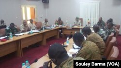 Hukumomin tsaron kasashen Nijar Mali da Burkina Faso a taronsu na Nijar