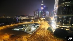 9月8日香港政府外面示威者连夜集会