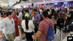 佛羅里達州勞德代爾堡機場槍擊案發生後機場交通陷入混亂