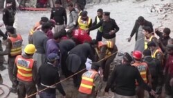 巴基斯坦白沙瓦清真寺遭自殺炸彈襲擊至少61名信徒喪生