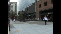 美国联邦政府关闭第一天