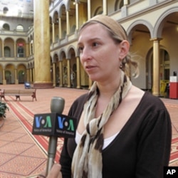 博物馆工作人员介绍"鬼魂之旅"