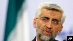 伊朗首席核谈判代表贾里里2012年6月19日在莫斯科就有争议的伊朗核计划问题进行商讨之后举行记者会发表谈话