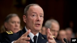 国安局局长亚历山大12月11号在国会作证。