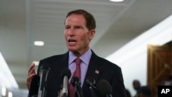 资料照片 - 参议院司法委员会成员，康涅狄格州参议员理查德·布卢门撒尔。