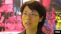 台湾妇女救援基金会执行长 康淑华(美国之音 张永泰拍摄)