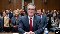 Дуг Бергам на слушаниях в Конгрессе США (архивное фото)