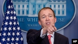 2017年5月2日，白宮預算局長穆瓦尼在白宮每日新聞簡報會上對媒體講話。