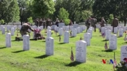 川普總統向美國陣亡將士表達敬意 (粵語)