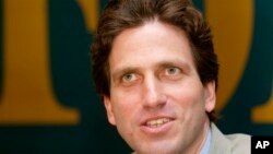 福布斯杂志俄文版编辑保罗·克列布尼科夫在莫斯科。（资料照，2004年5月13日）