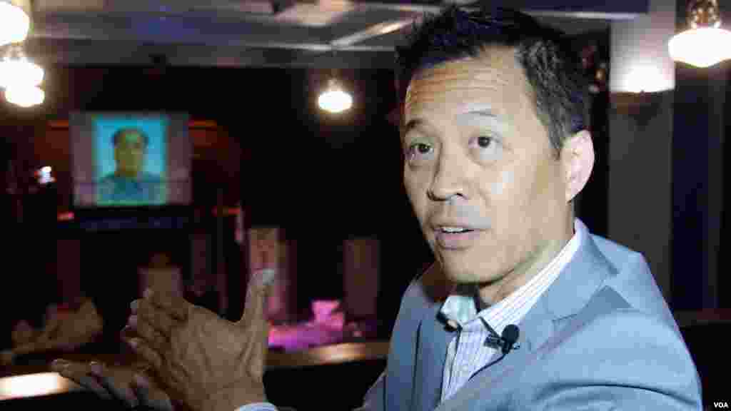 音乐剧导演董蒂姆（美国之音国符拍摄）