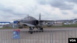 2013年8月莫斯科航展上的苏-25型战机。这款战机目前正参加俄罗斯在叙利亚的空袭行动。