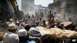 连日暴雨造成孟买一座五层楼建筑倒塌 (2017年8月31日)