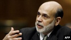 伯南克在参议院听证会上作证