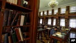 В одном из залов Российской государственной библиотеки (архивное фото)