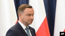 波蘭總統杜達7月24日否決引起爭議的兩項議案