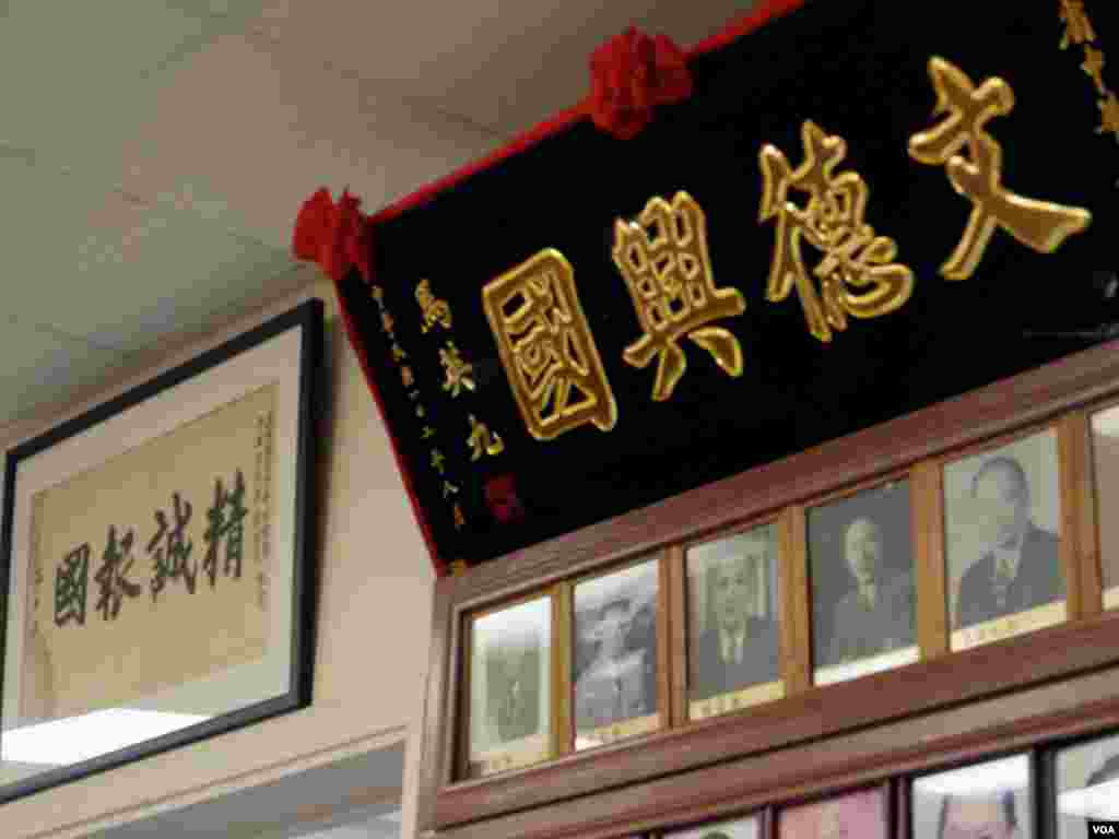 Ağdərili polisin qaradərili Valter Skotu güllə ilə vurub öldürməsindən sonra Şimali Çarlston şəhərində etiraz aksiyası keçirilir