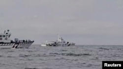 ໄຕ້​ຫວັນ ກ່າວ​ວ່າ ກຳ​ປັ່ນ​ຍາມ​ຊາຍ​ຝັ່ງ ຈີນ 4 ລຳ​ເຂົ້າ​ໄປ​ໃນ​ເຂດ​ນ້ຳ​ໃກ້​ກັບ​ບັນ​ດາ​ເກາະ​ທີ່​ຕັ້ງ​ຢູ່​ແນວ​ໜ້າ.