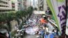 香港几十万市民上街参加七一大游行要求真普选 (美国之音海彦拍摄)