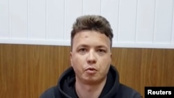 反對白俄羅斯總統盧卡申科的普拉塔塞維奇在5月24日公佈的視頻中露面。