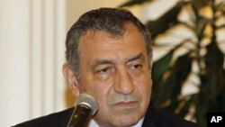 Firayim Ministan Misra kenan Essam Sharaf