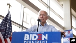 民主黨總統參選人、前副總統拜登在愛奧華州奧塔姆瓦的一次市民大會上發表講話。(2019年6月11日)