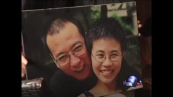 刘霞现身弟弟经济案庭审