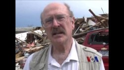 现场目击：奥克拉荷马州小镇遭龙卷风重创