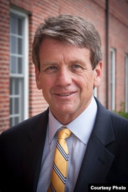 “家庭学校法律辩护协会”的主席迈克尔•法里斯