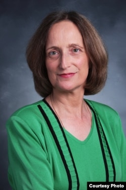 明尼蘇達大學新聞倫理與法學教授簡‧柯特利(Jane Kirtley)