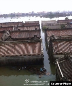 普宁洪水把房屋掩盖(糖糖蔡立君微博)