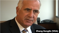 房地产律师罗杰•温斯顿