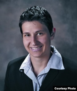 西新英格蘭大學法學院教授艾琳·巴祖維斯。