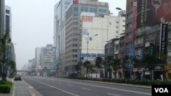 2016年4月4日的台北南京东路(美国之音齐勇明拍摄)